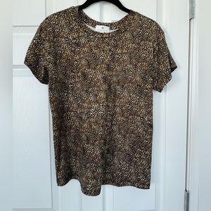 Socialite Leopard Print Tee - Stretchy & Comfortable - Size XS